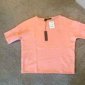 NWT XS cashmere top beautiful  peach coral color . never worn . short sleeve